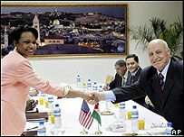 Condoleezza Rice e Mahmoud Abbas em Ramallah