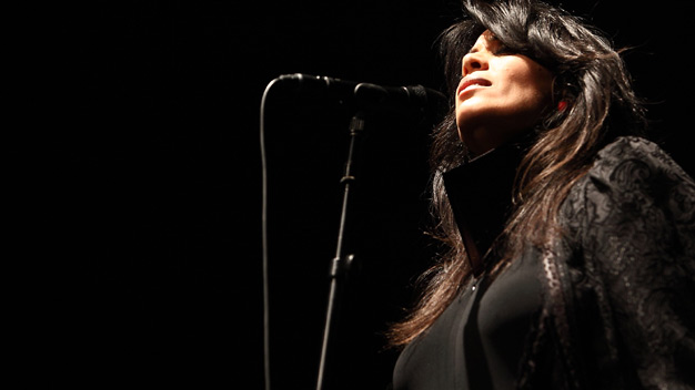 Yasmin Levy live at the Glasgow Royal Concert Hall. Photo by John Lewis.