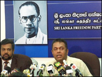 Samaraweera (L) and Sooriyaarachchi in a press conference