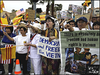 Biểu tình ở Dana Point, California