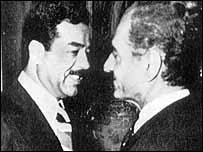 شاه و صدام حسين در الجزيره