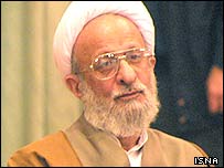 آيت الله محمدتقی مصباح يزدی، می گويد نامزدها به اندازه کافی به دفاع از دين نمی پردازند