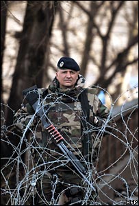 Kosova'da NATO askeri