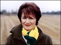 Delia Smith sporting a Norwich City scarf