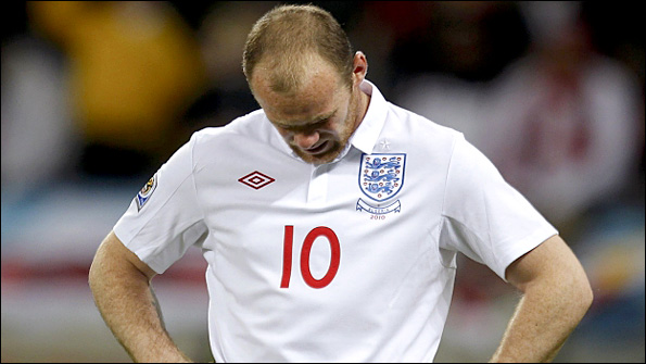 rooney_hanging_head595reute.jpg