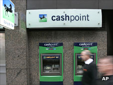 Lloyds bank cashpoint