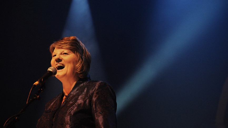 Na h-Òganaich at The Jewels of the Ocean - live at the Old Fruitmarket. Photo by Louis Decarlo