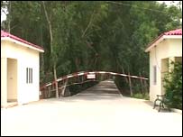 رائے ونڈ روڈ پر شریف خاندان کی آبائی رہائش گاہ 