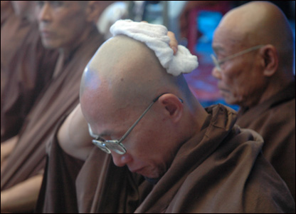 Các nhà sư tại cuộc biểu tình chống chính phủ Thái Lan