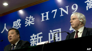 中方与WHO举行新闻发布会