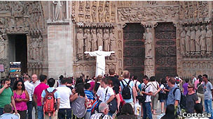 Cristo em Notre Dame/Cortesia