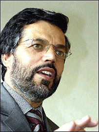 يونس قانونی، رهبر "جبهه تفاهم ملی" افغانستان