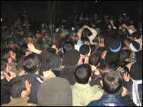 تظاهرات مقابل سفارت آذربايجان در تهران