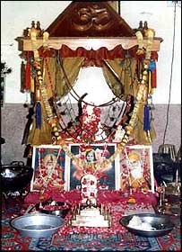 पाकिस्तान में हिंदू देवी की प्रतिमा