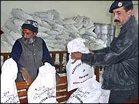 فوج کراچی کی سڑکوں پر