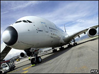 Aviões são uma das principais fontes de emissão de CO2