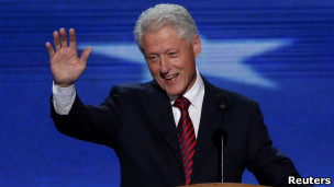 Bill Clinton em discurso na convenção nacional do Partido Democrata (Foto: Reuters)