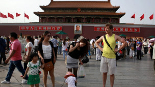 马拉松和展览被推迟说明围绕18大的准备在秘密进行