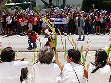 Damas de Blanco (foto Raquel Pérez)