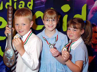 Llefaru i ddysgwyr - 1af - Steffan Morgan, Ysgol Spittal; 2ail - Elisabeth Sperriw, Y Bala ; 3ydd - Lucinda Childs, Rhydyfelin, Pontypridd.