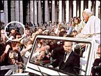 صحنه سوء قصد به جان پاپ