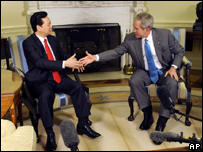 Tổng thống Bush tiếp Thủ tướng Nguyễn Tấn Dũng 24/6