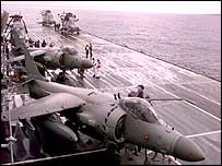 O avião britânico HMS Invincible, usado na Guerra das Malvinas