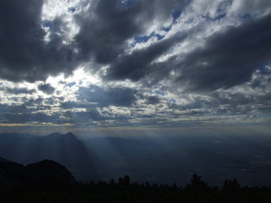Light breaking the dark dlouds