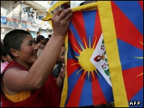 Sürgündeki Tibetlilerin gösterisi