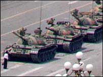 Tiananmen'de tanklar