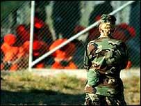 Guantanamo'da Amerikalı bir muhafız