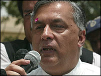 شوکت عزیز کو پاکستان کی اقتصادی ترقی کیلئے سراہا جاتا ہے