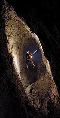 Ucranianos chegam ao ponto mais profundo da Terra (Foto: National Geographic)