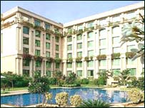 होटल ग्रैंड