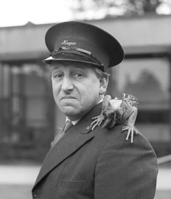 Johnny Morris during an early episode of Animal Magic