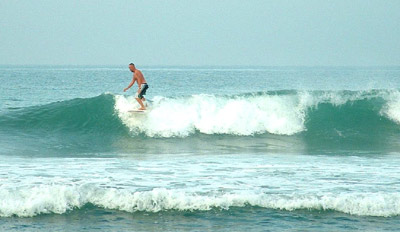 Who say's Hikkaduwa is crowded ? 