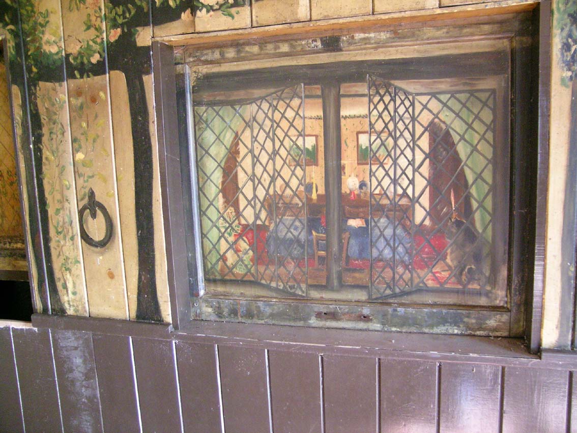 Can you spot the puss?