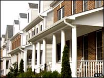 Nhiều người đang lâm vào tình trạng không trả nổi khoản thế chấp do lãi suất tăng cao