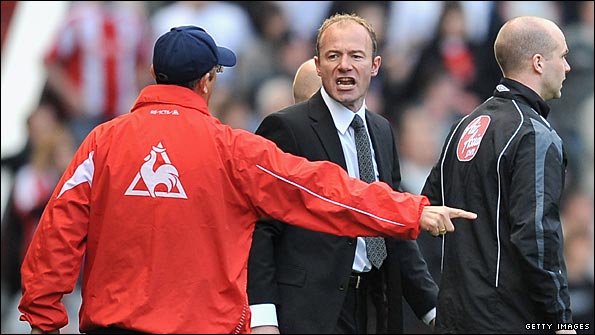 Pulis and Shearer square up at the Britannia Stadium