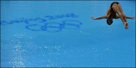 Clavadista se prepara para las olimpiadas (AFP)