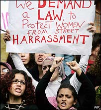 تظاهرات وبلاگ نویسان علیه آزار جنسی زنان در قاهره