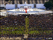 Imagem aérea da missa no Campo de Marte