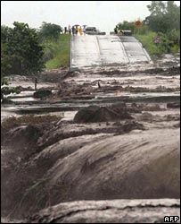 Tempestade danificou estradas na Guatemala