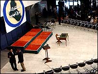 İmza töreninin imzalanması için hazırlanan salon