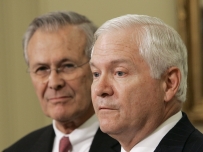 Роберт Ґейтс та Дональд Рамсфельд