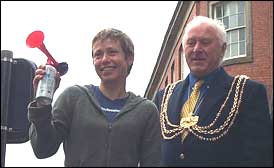 Jane Tomlinson and Cllr Bryan North