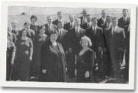 Llongyfarchiadau i'r Côr Cymysg ifanc 'Adlais' am roi Ynys Môn ar y map! Daethant i'r rownd derfynol, a hynny allan o 16 o gorau trwy Gymru, yng nghystadleuaeth Corau Cymysg Radio Cymru yn Neuadd Dewi Sant, Caerdydd ganol fis Ebrill. Daethant hefyd i'r pe