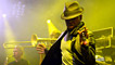 Neyo on the main stage