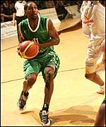 DeAntoine Beasleymakes a play