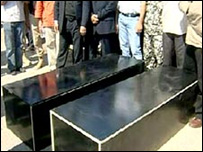 İsrailli askerlerin cesetlerinin bulunduğu söylenen tabutlar